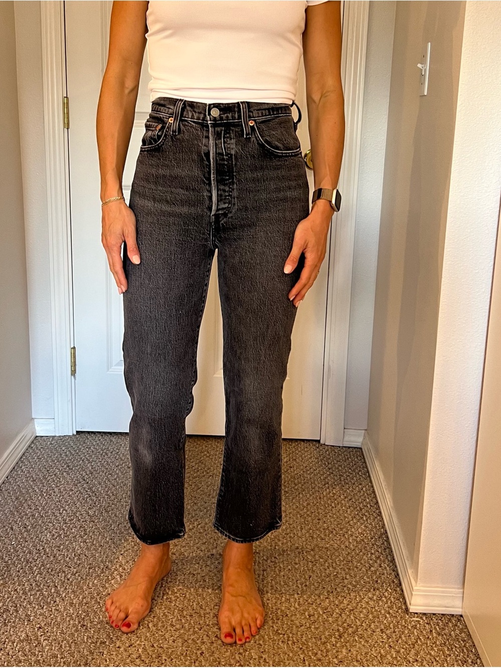 Levi's Ultra High-Rise Straight Crop Jeans in Washed Black